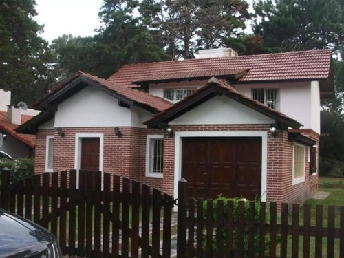 Casa En Venta - 3 Dormitorios 2 Baños - Cochera - 525mts2 - Pinamar