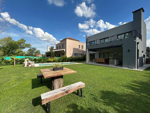 Venta Casa 4 Amb Pileta Parrilla Bella Vista Chico