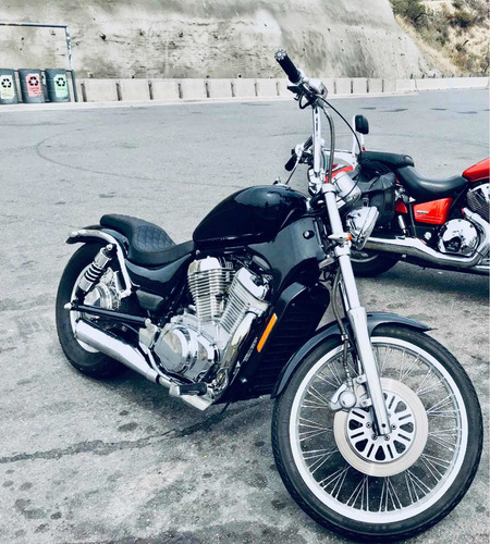 Imagen 3 de 5 de Suzuki Intruder 800cc