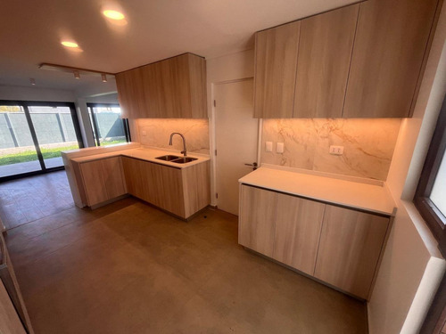 ¡remodelada! Vendo Casa 3d/3b/2est/ Altos Del Parque, Peñalo
