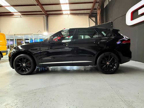 Jaguar F-PACE FIRST EDITION