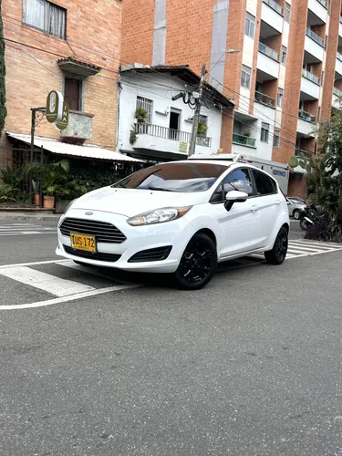 Ford Fiesta 1.6 Hatchback Se
