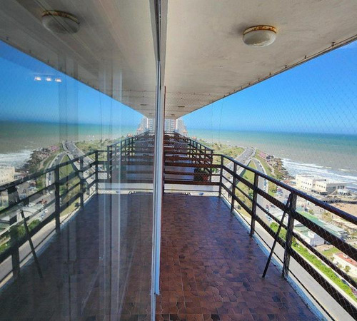 Venta - Departamento Cuatro Ambientes C/dep Y Dos Cocheras En Primera Linea De Mar - B Maritimo 5611