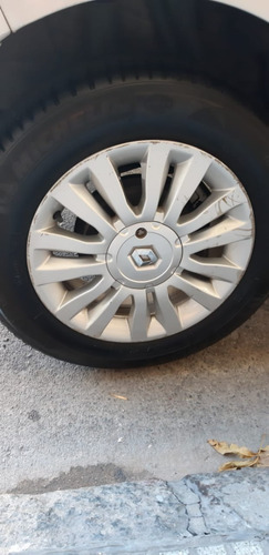 Renault Sandero 1.6 Luxe 2011