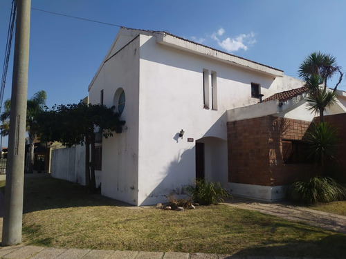 Imagen 1 de 18 de Oportunidad! Casa En Barrio Abilene