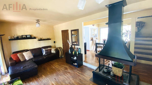 Venta De Casa Tres Dormitorios Con Patio Barbacoa Parque Batlle