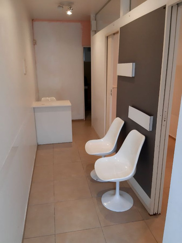 4 E/ 38 Y 39 - Local/oficina