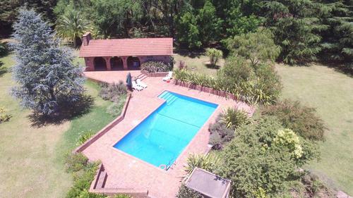 Imagen 2 de 14 de Increible Casa Quinta Piscina Parque 2ha Muy Bien Ubicada