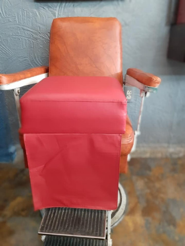 Aumento Para Sillón De Barbero  C/clientes Niños Color Cuero