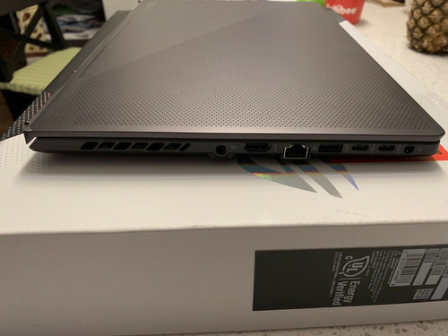 Imagen 1 de 3 de Nuevo Asus Gaming Laptop Rog Zephyrus G15 Amd R9