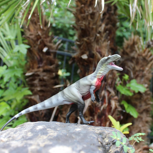 Figura De Megalosaurio Safari Ltd 20 Cm Juguete Educativo