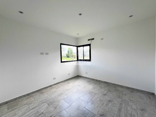 Casa En Venta Con Pileta - Lote Interno - San Matias Área 4