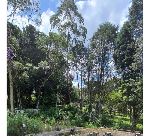 Terreno De 1000m² Em Condomínio Fechado Em Ibiúna Com Construção Semi-pronta!