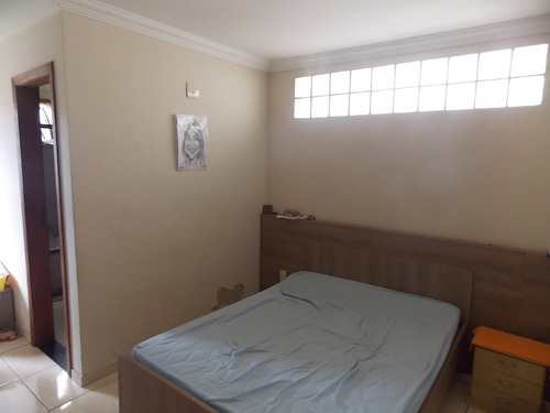 Imagem 5 de 14 de Casa Á Venda, 03 Quartos, 01 Suíte, 02 Vagas, Monte Castelo - Contagem/mg - 23858