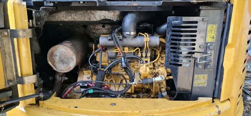 Miniexcavadora Caterpillar 303.5e2 Modelo 2017