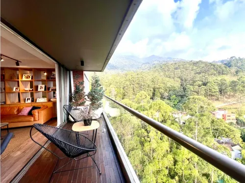 Apartamento Amoblado En Arriendo En El Poblado Parte Alta
