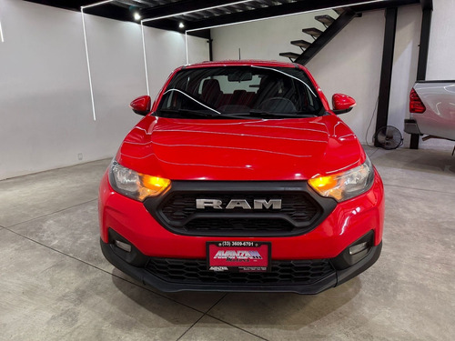 RAM 700 BIGHORN DOBLE CABINA