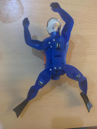 Muñeco Plástico Retro Buzo C/ Detalle 80s (Usado)