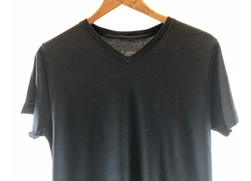 Camiseta Gola V De Viscose De Bambu Preta Lisa Bamboo World