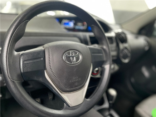 Toyota Etios 1.3 X 16V FLEX 4P AUTOMÁTICO