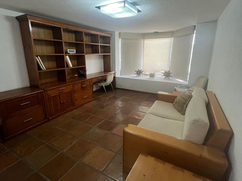 Residencia En Venta En Jardines Del Pedregal En Condominio