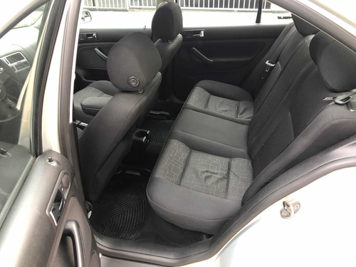 Volkswagen Bora 1.8 Highline T 180cv 2011