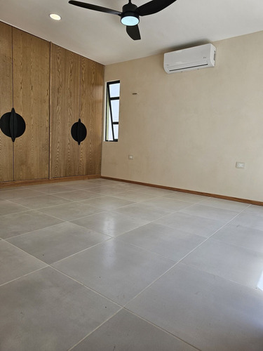 Casa Remodelada De Una Planta En Venta En Conkal.