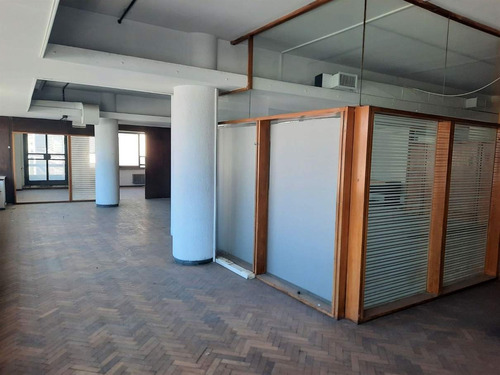 Imagen 2 de 12 de Oficina Alquiler Pleno Centro - 300 M2