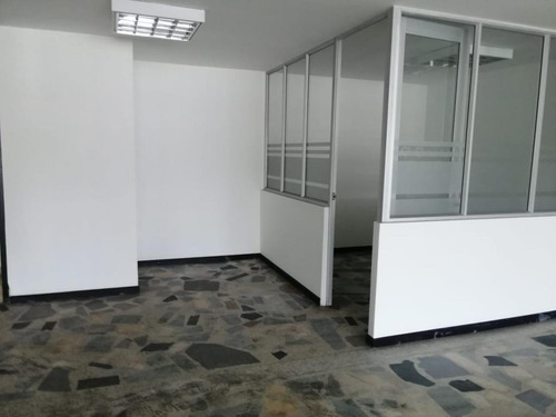 Imagen 8 de 17 de Edificio En Arriendo En Bogotá Bellavista Occidental. Cod 101670