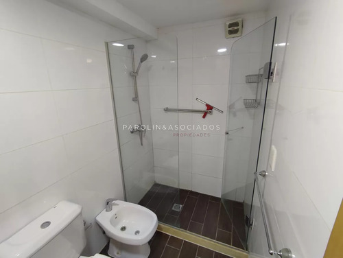 Apartamento En Venta De 3 Dormitorios En Torres Barcelona, Punta Del Este.