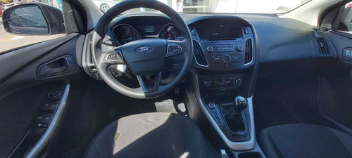 Imagen 7 de 12 de Ford Focus 5p 1.6l N Mt S 2018