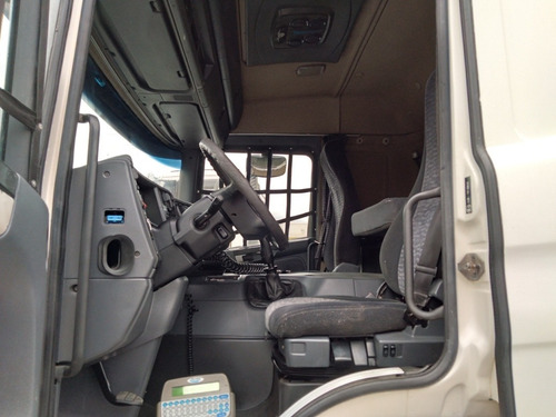Imagem 5 de 10 de Scania P340 2010 Carreta 28 Pallets *com Serviço* Rastreador