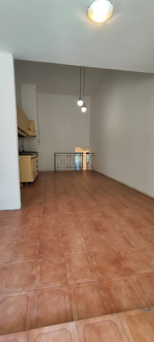 3 Amb Luminoso, Con Amplio Living Comedor En Pb