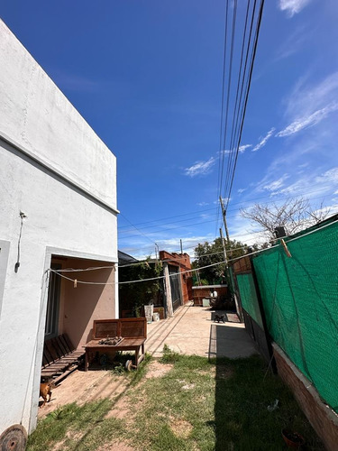 Se Vende Casa + Departamento En Excelente Esquina Ultimo Numero !!!!!