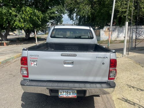Imagen 5 de 14 de Toyota Hilux Kavak 4x4