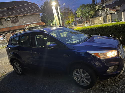 Ford Kuga Sel 2.0 L ecoboost 6AT FWD