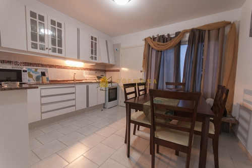 Apartamento En Brava, 1 Dormitorios *- Ref: 3352