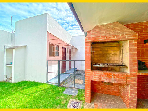 Casa En Alquiler En Condominio Castilla Real Zona Radial 17 Y 1/2