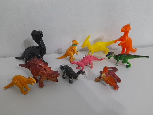 Lote X0044- 10 Miniaturas De Dinossauros- Materiais Diversos