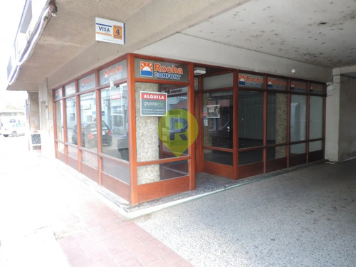 18 De Julio - Entre Rincón Y 25 De Agosto