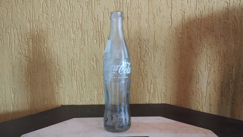 Antigua Botella De Gaseosa Coca Cola Años 70 (no Legible)