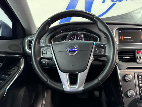 Volvo V40 2.0 T4 Dynamic Aut. 5p