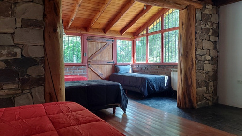 Imagen 12 de 27 de Complejo Casa,cabaña Y Monoambiente Sobre Terreno De Bosque Nativo En El Circuito Chico De Bariloche.