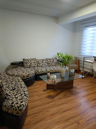 Venta Town House Res. Aguamanil Naguanagua Z05-09