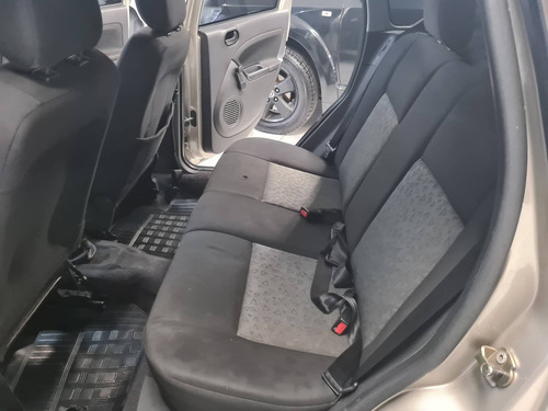 Imagem 7 de 9 de Ford Fiesta 1.0 Mpi Sedan 8v Flex 4p Manual