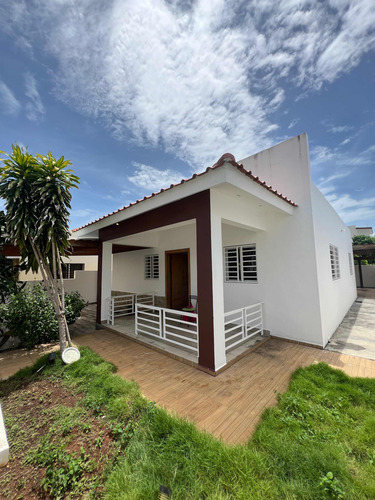 Casa En Renta Ubicada En Estrella Marina, La Romana