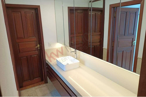 Departamento En Renta En Lomas De Chapultepec, Excelentes Condiciones.