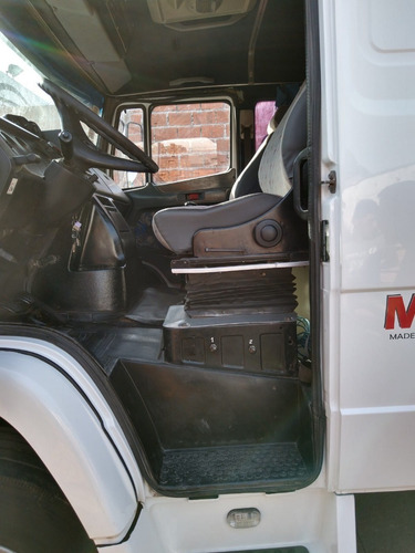 Imagen 11 de 18 de Mercedes Benz 1633