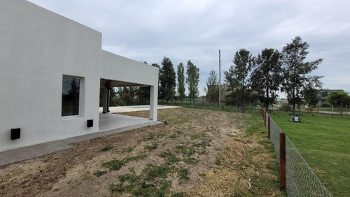 Casa En Venta En Barrio San Lucas Canning San Vicente