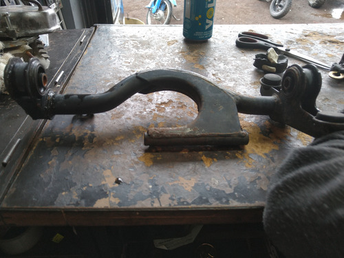 Soporte Sujetador De Motor De Motoneta (Usado)